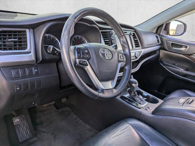 Used 2015 Toyota Highlander XLE image 10