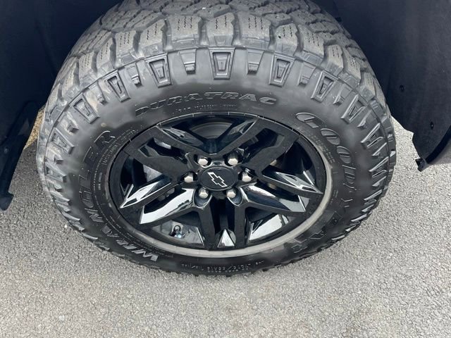 Used 2023 Chevrolet Silverado 1500 Custom Trail Boss w/ LPO, Dark Essentials Package image 9