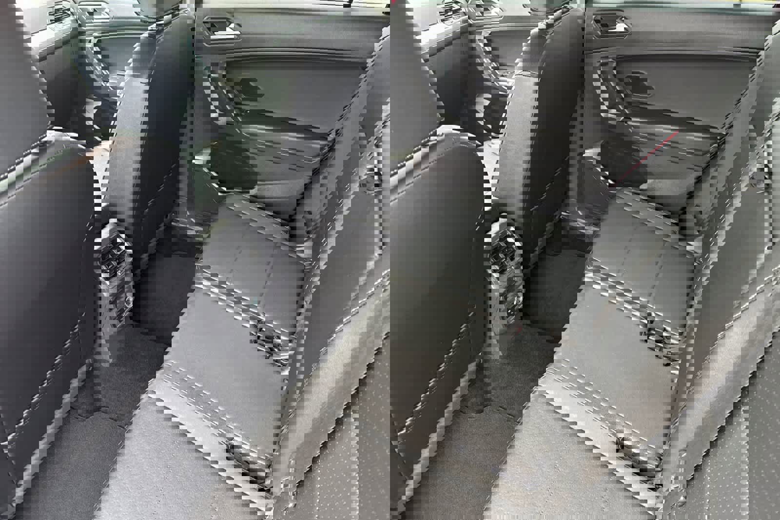 Used 2019 Volkswagen Tiguan SE image 4