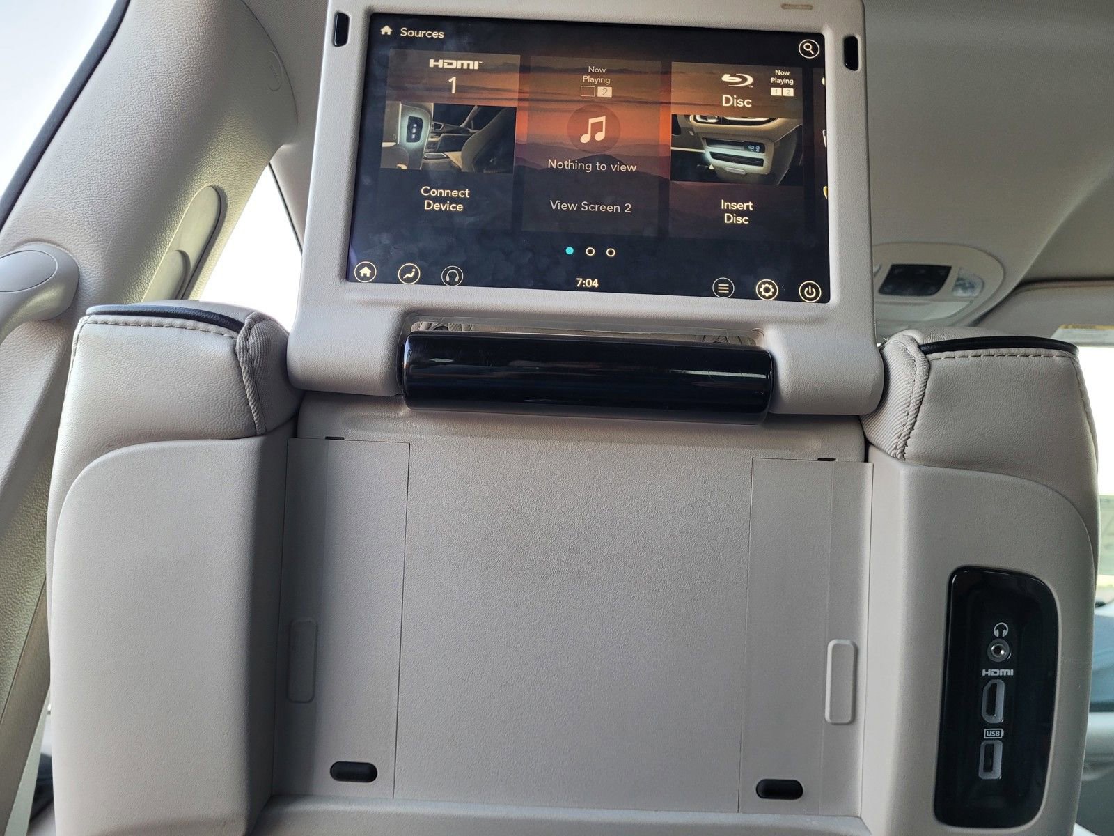 Used 2018 Chrysler Pacifica Limited w/ Advanced Safetytec Group image 19