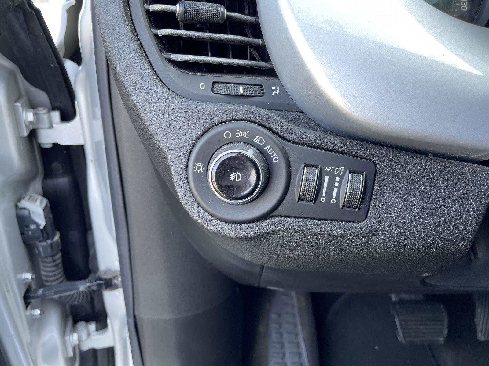 Used 2016 FIAT 500X Lounge image 16