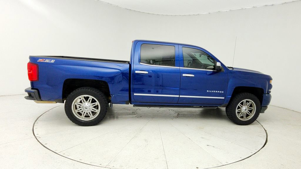 Used 2017 Chevrolet Silverado 1500 LTZ Z71 w/ LTZ Plus Package image 9