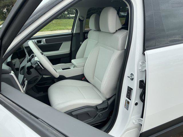 New 2026 Hyundai Santa Fe SE image 9