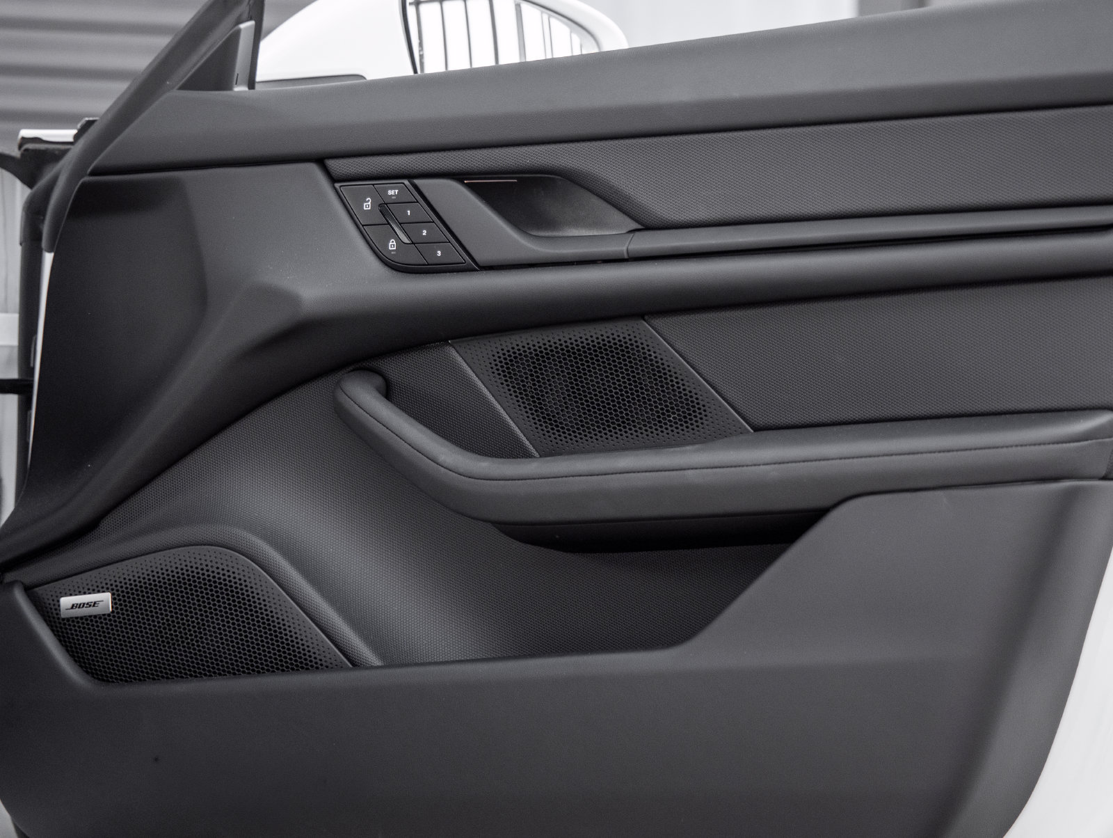 Certified 2023 Porsche Taycan 4S AWD/4WD image 41