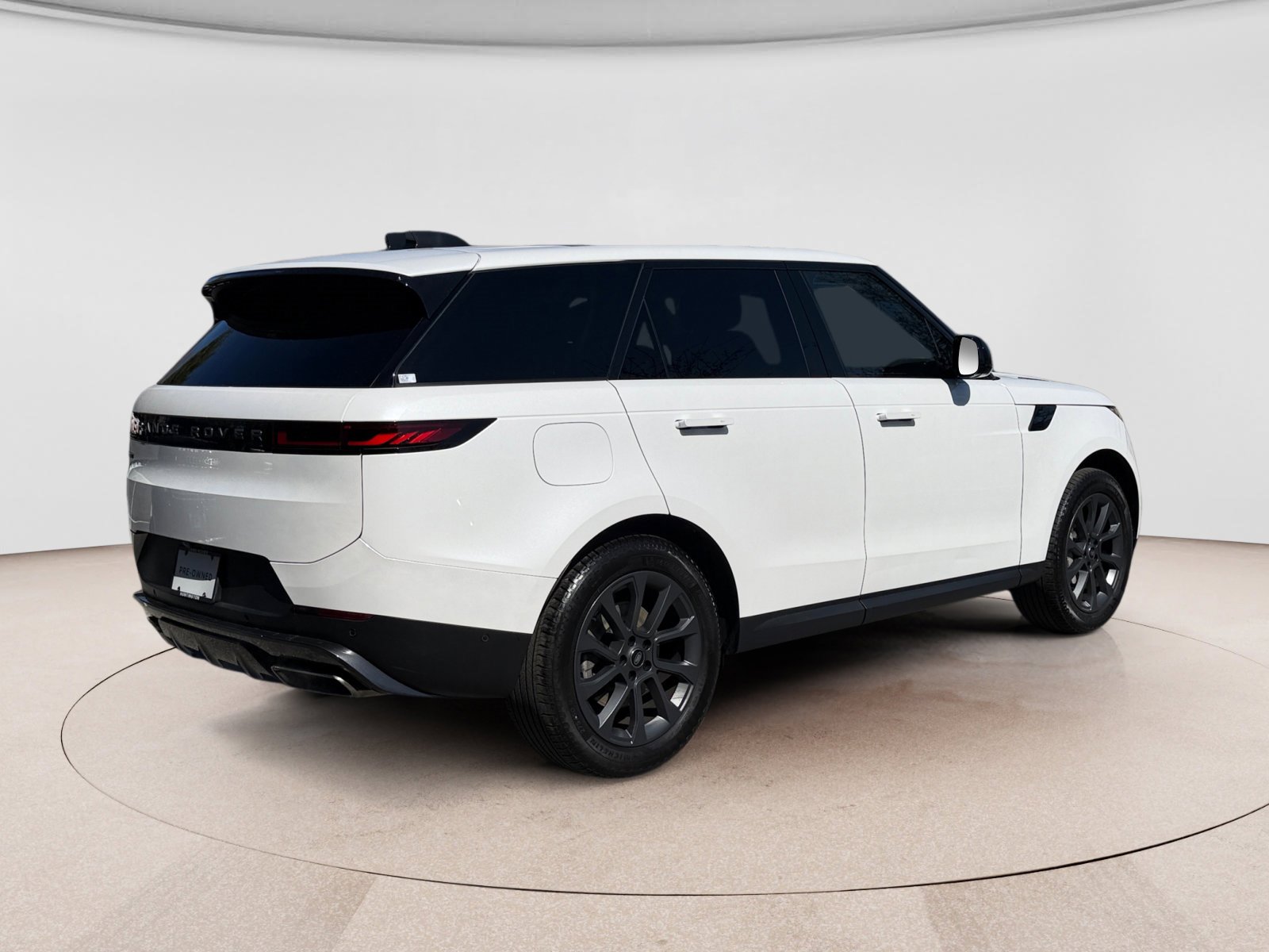 Used 2024 Land Rover Range Rover Sport SE image 5