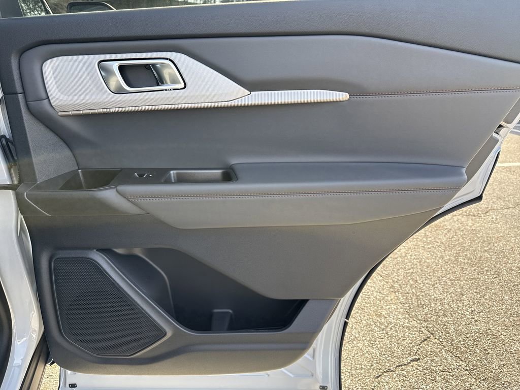 New 2026 Ford Explorer Active w/ Active Comfort Package image 17