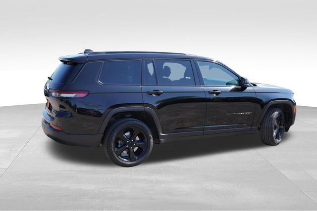 Certified 2025 Jeep Grand Cherokee L Limited w/ Luxury Tech Group II AWD/4WD image 4