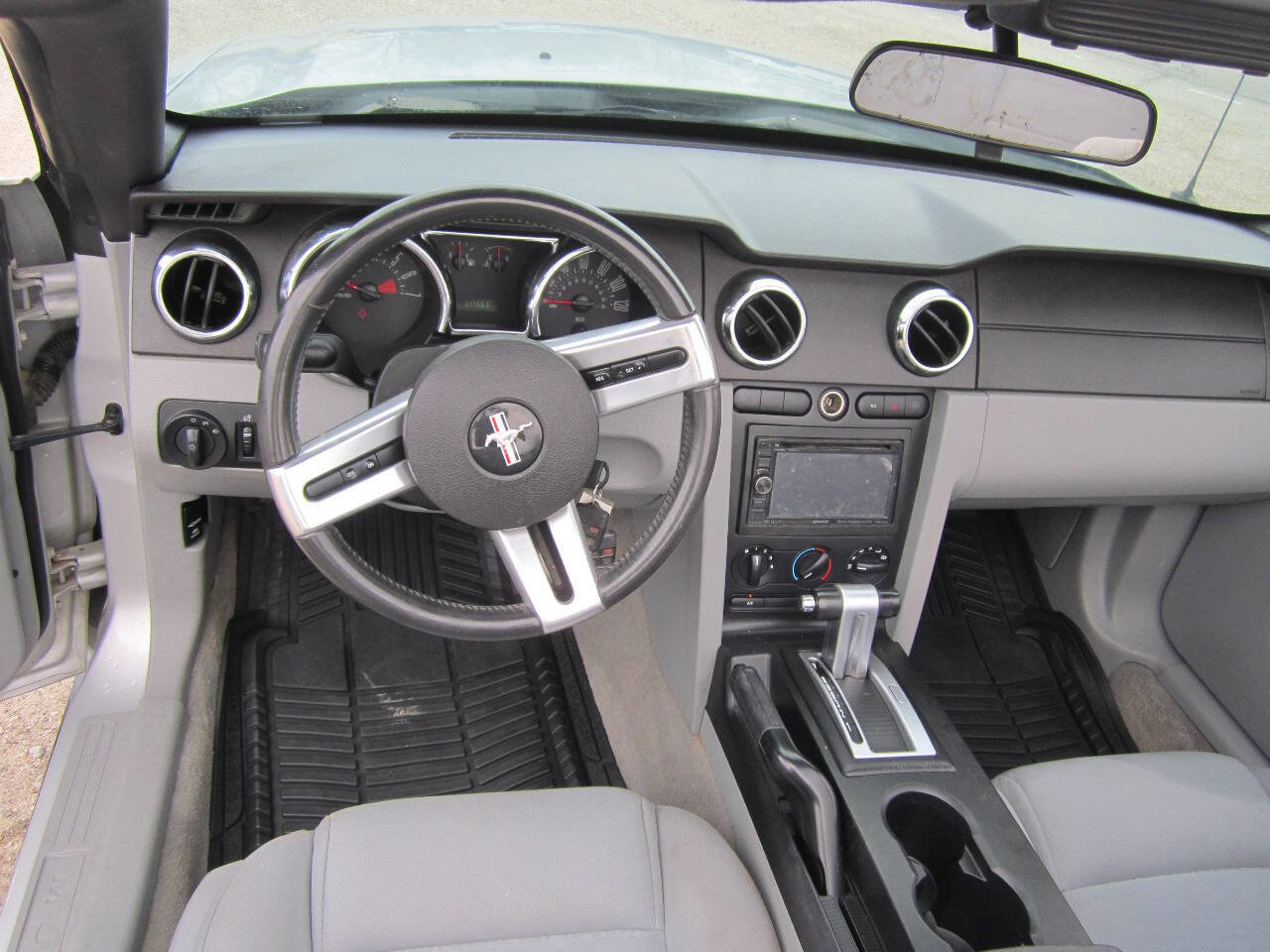 Used 2006 Ford Mustang Convertible image 15