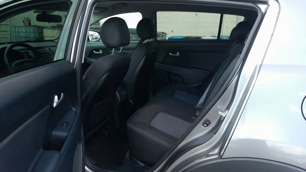 Used 2016 Kia Sportage LX image 30