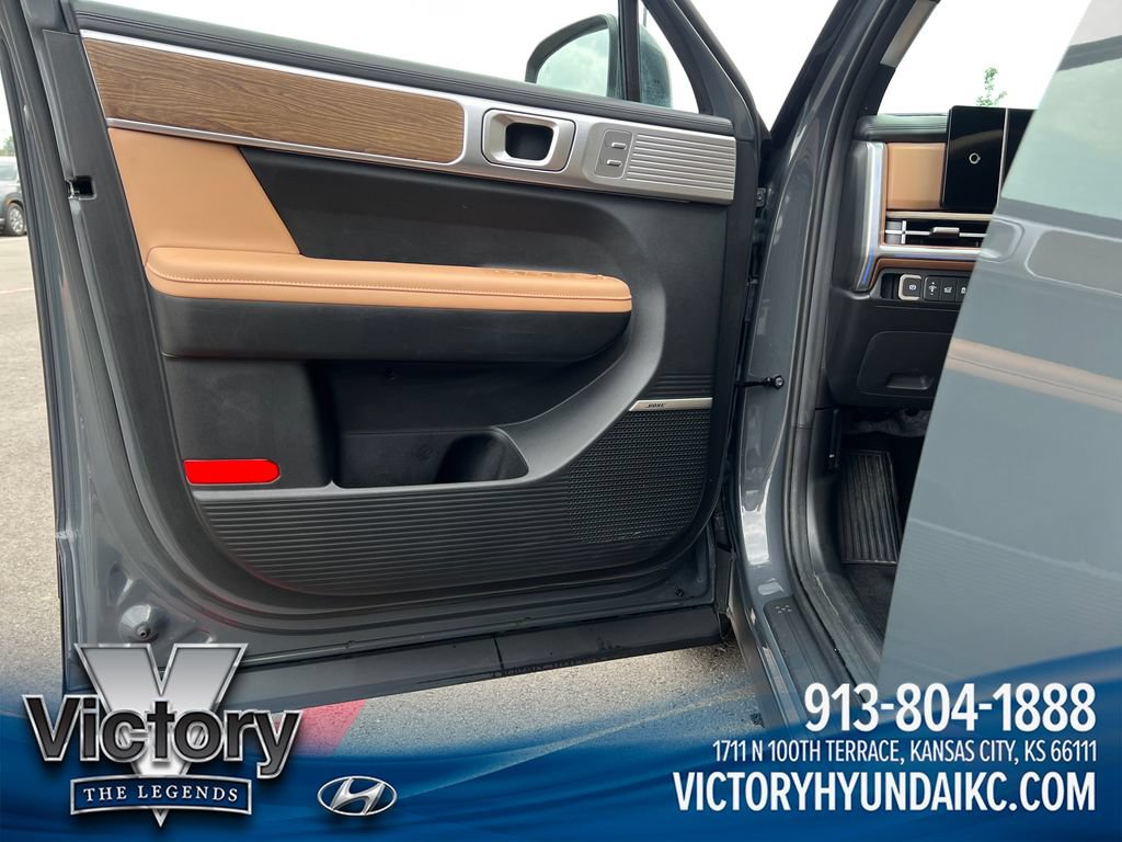 Used 2024 Hyundai Santa Fe Limited AWD/4WD image 10
