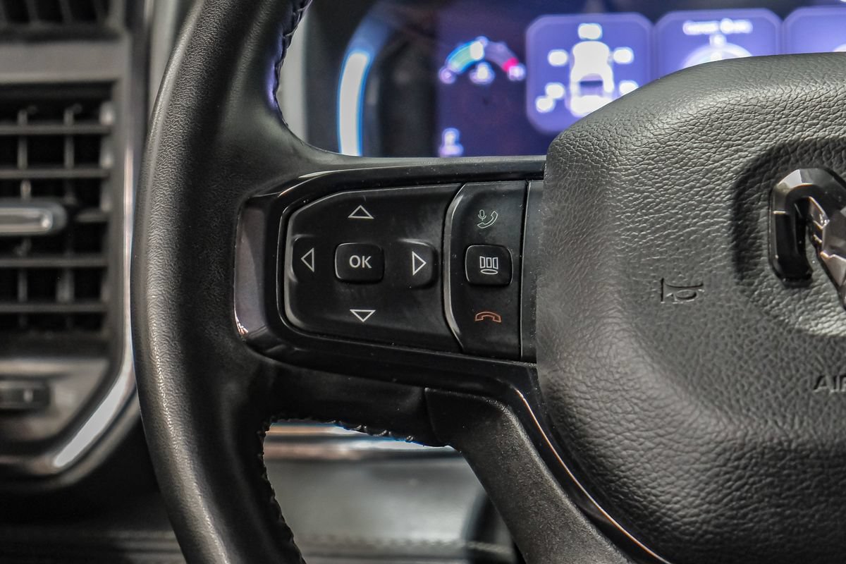 Used 2024 RAM 3500 Limited AWD/4WD image 17