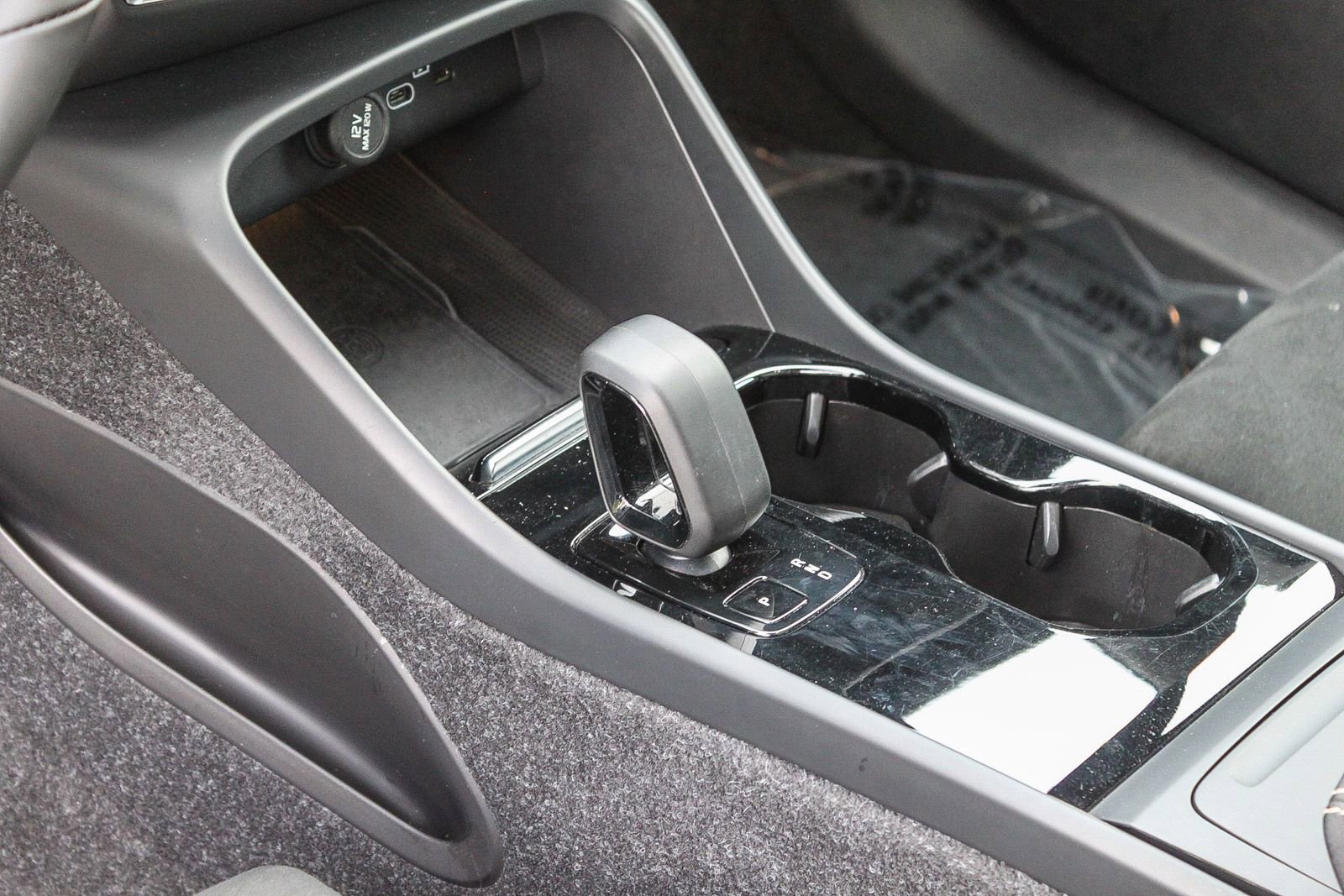 Used 2023 Volvo C40 P8 Recharge Plus AWD/4WD image 20