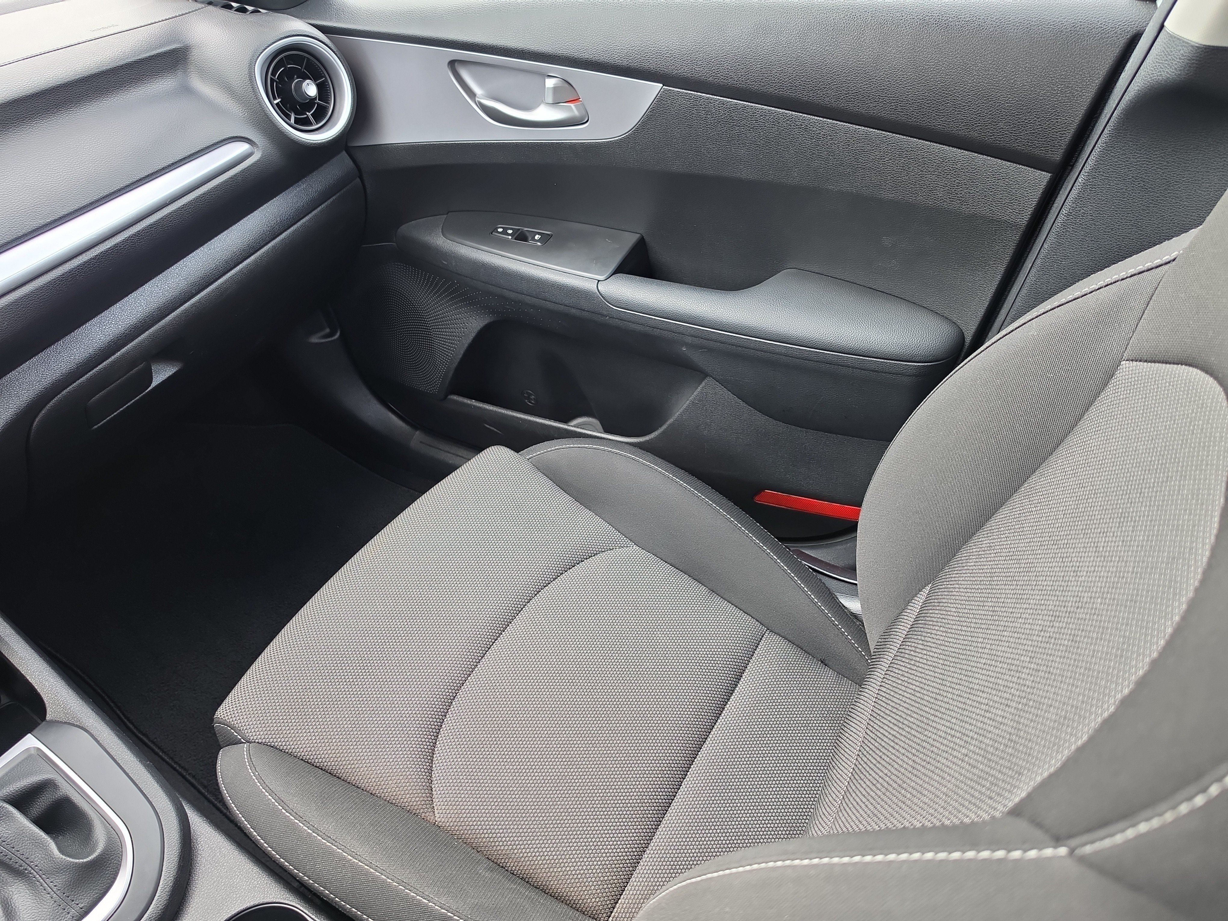 Certified 2023 Kia Forte LXS FWD image 15