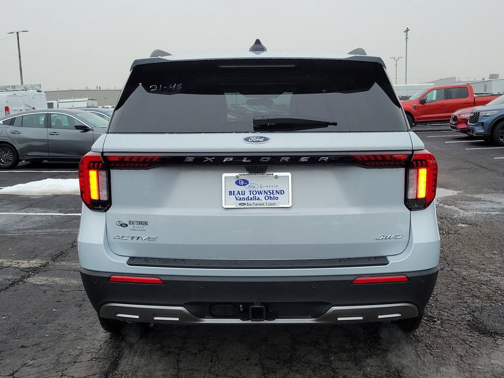 New 2026 Ford Explorer Active w/ Active Comfort Package image 5
