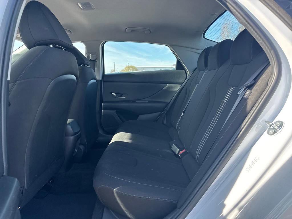Used 2024 Hyundai Elantra SEL image 15