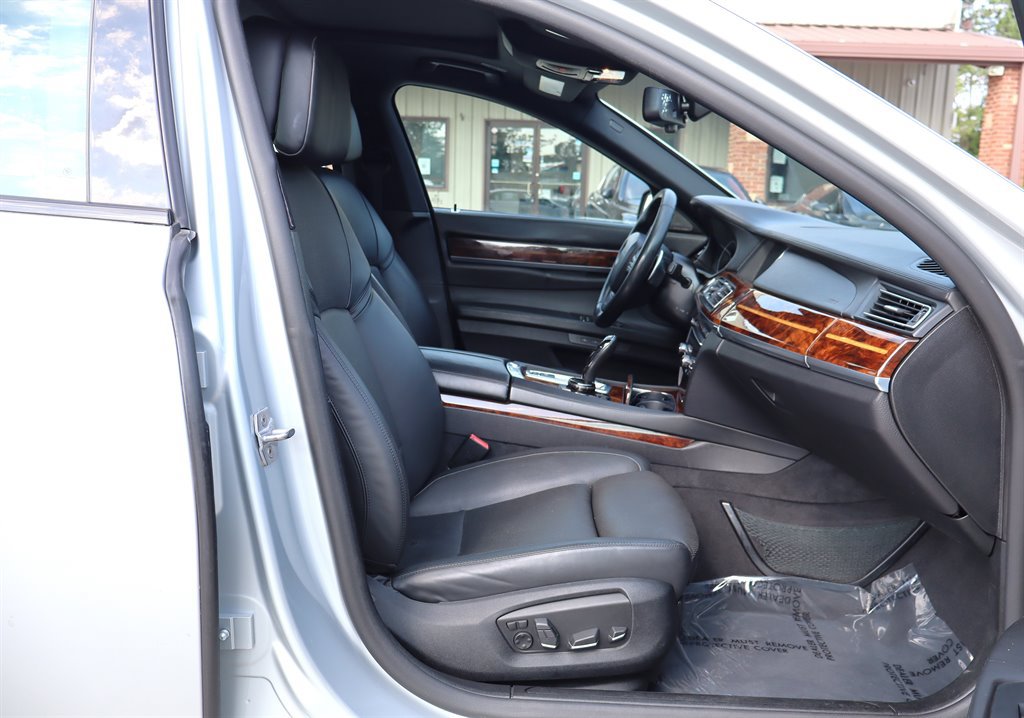 Used 2014 BMW 750Li xDrive AWD/4WD image 15