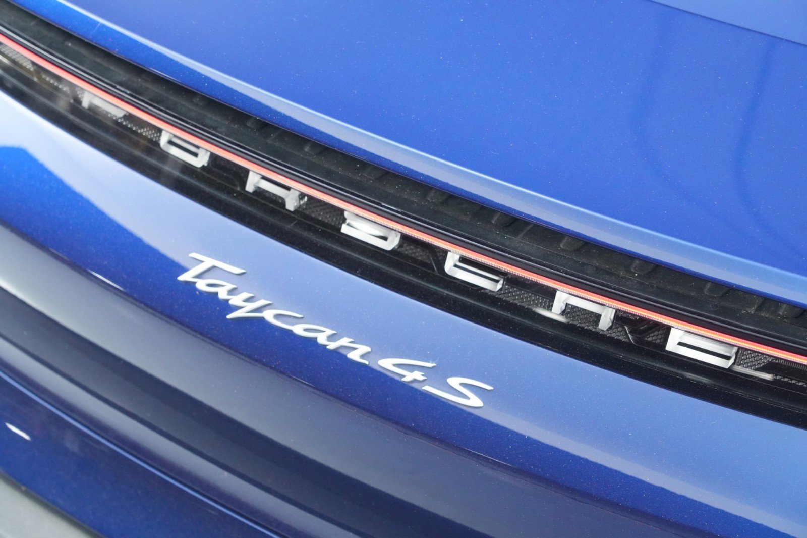 Used 2020 Porsche Taycan 4S w/ Premium Package image 62