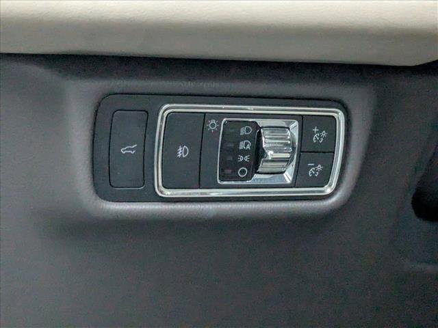 Used 2021 Lincoln Aviator Reserve w/ Equipment Group 201A image 12