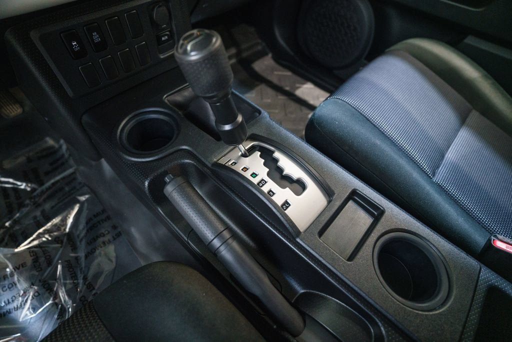 Used 2010 Toyota FJ Cruiser 4WD image 28