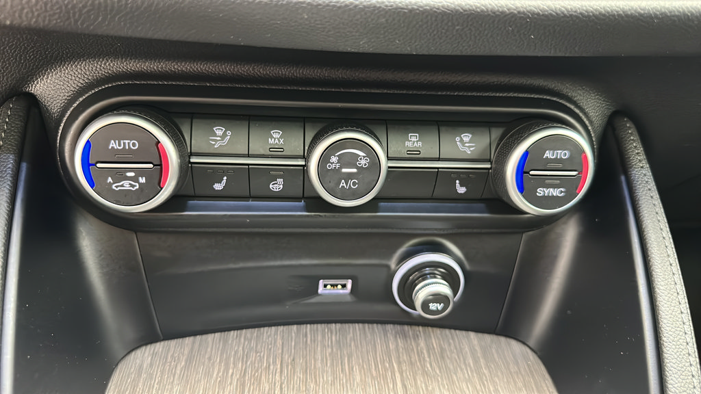 Used 2023 Alfa Romeo Stelvio Ti w/ Active Assist Plus Package AWD/4WD image 20