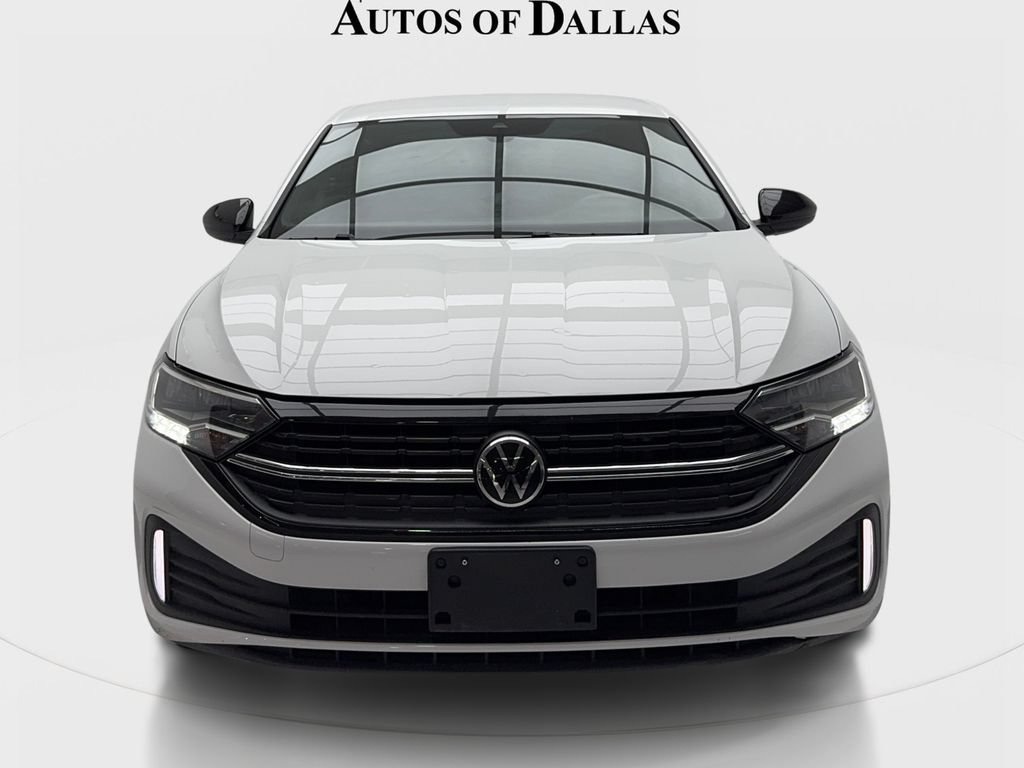 Used 2024 Volkswagen Jetta Sport FWD image 3