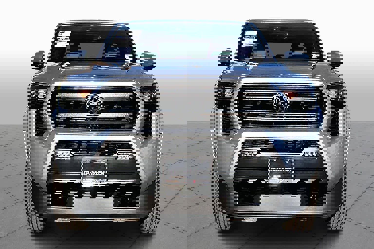 Used 2026 Toyota Tacoma SR5 image 3