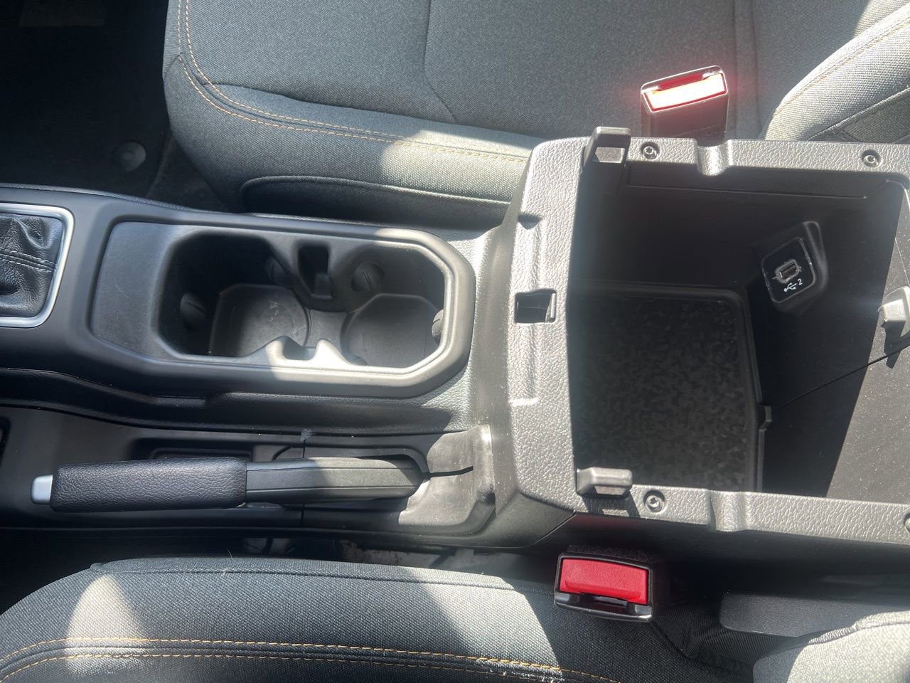 Used 2025 Jeep Wrangler Sahara 4xe image 32