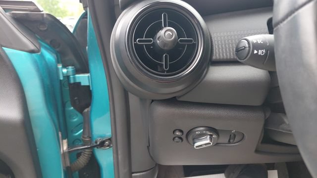 Used 2024 MINI Cooper S w/ Seaside Edition FWD image 16