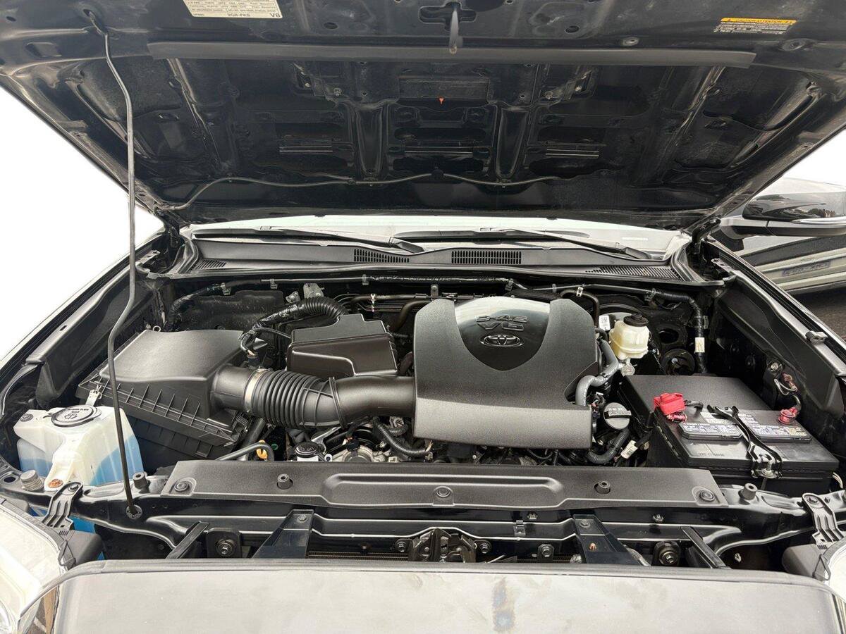 Used 2023 Toyota Tacoma TRD Sport AWD/4WD image 18
