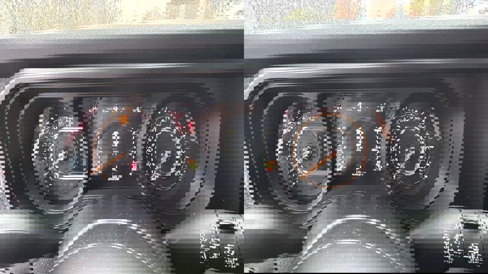 Used 2025 Jeep Wrangler Unlimited Rubicon image 14