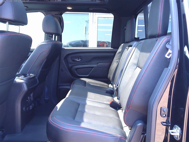 Used 2022 Nissan Titan PRO-4X w/ Pro-4x Convenience Package AWD/4WD image 21