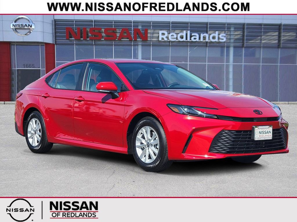 Used 2026 Toyota Camry LE image 1