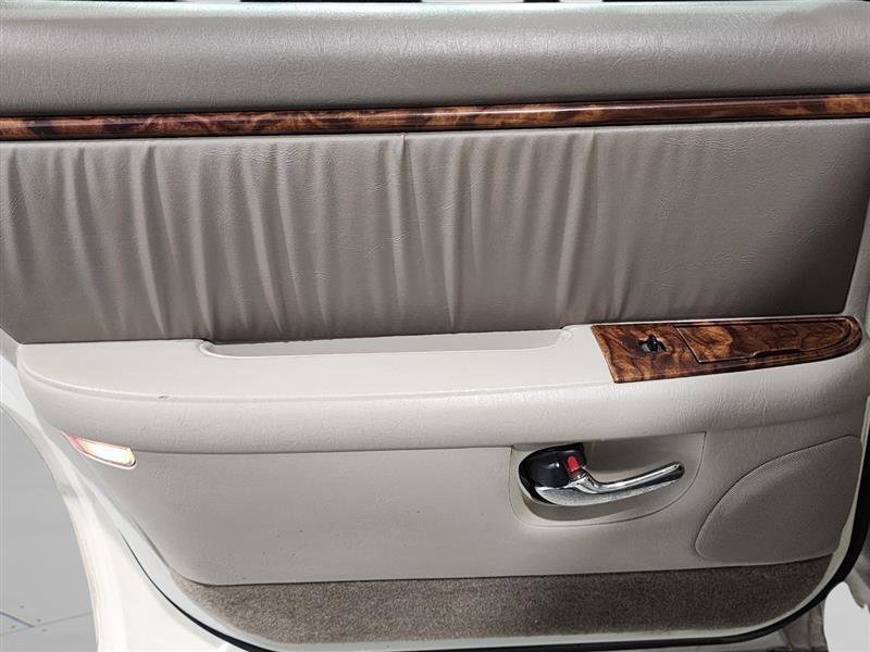 Used 2003 Buick Park Avenue Ultra w/ Ultra Luxury Package image 19