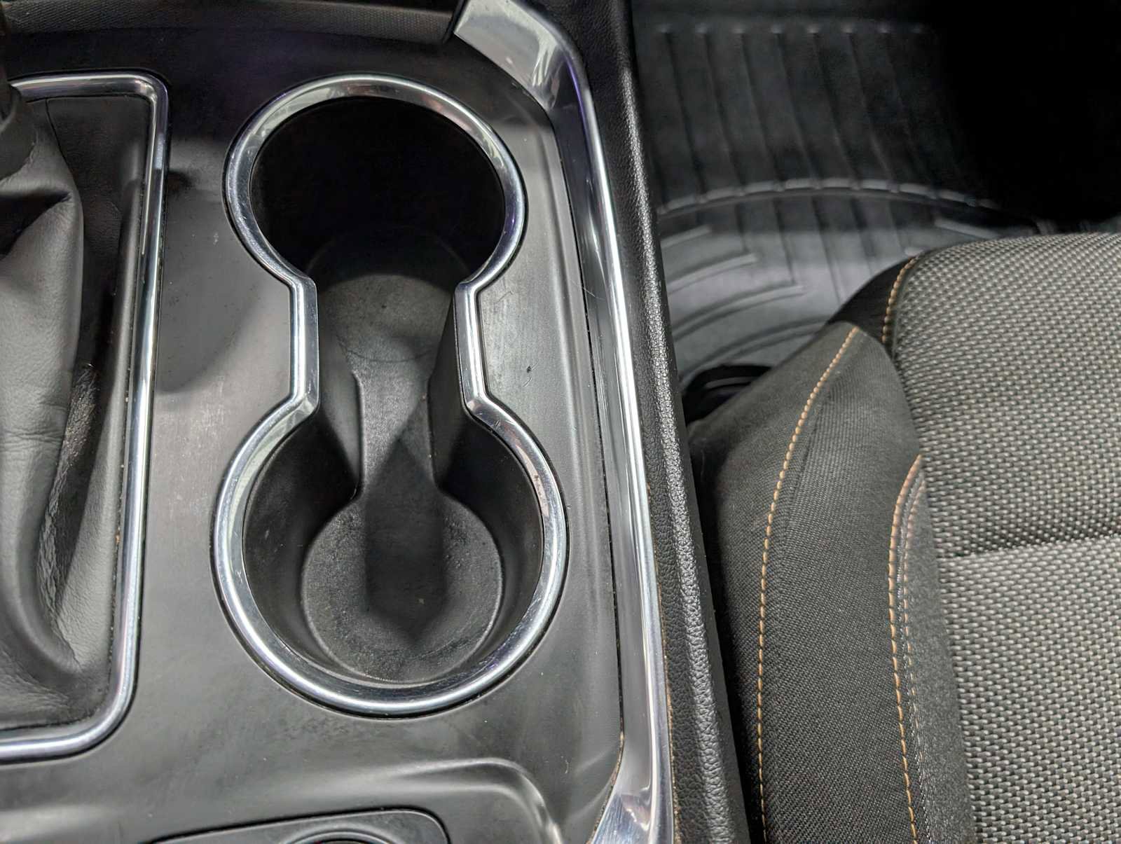 Used 2021 Chevrolet Traverse LT image 28