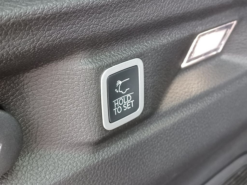 New 2026 Jeep Grand Cherokee L Limited AWD/4WD image 30