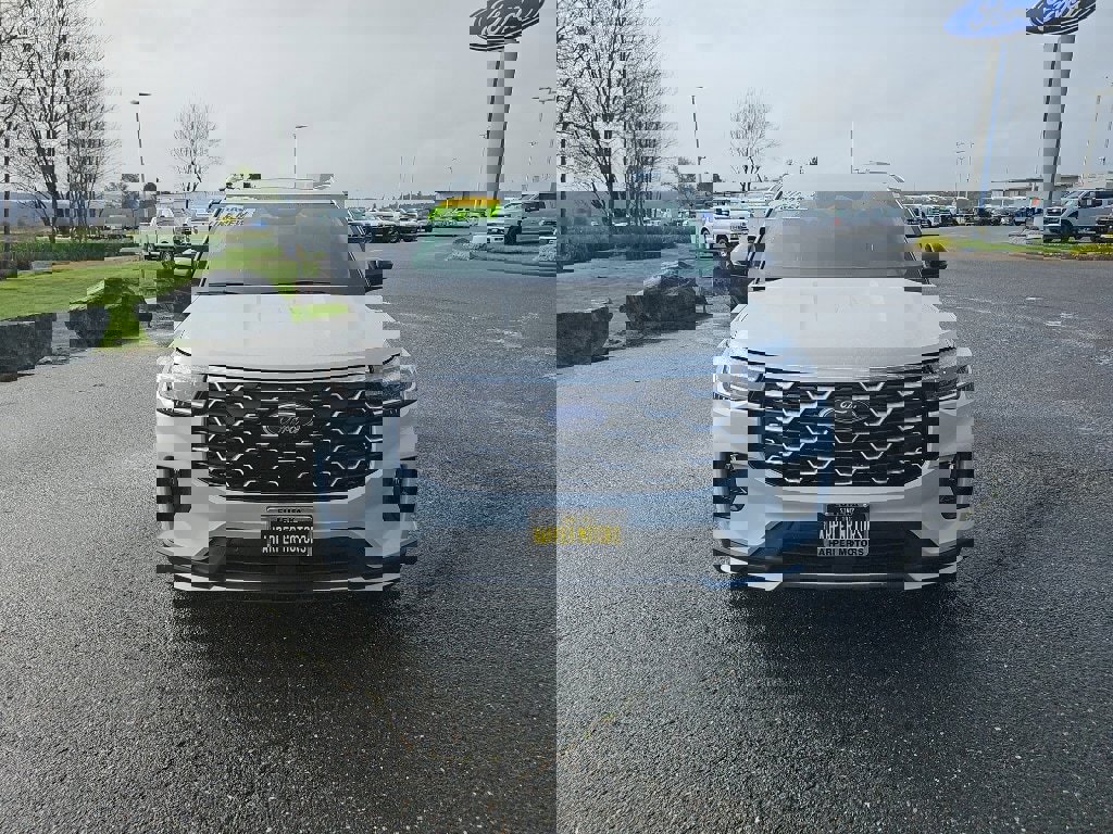 Used 2025 Ford Explorer Platinum w/ LUX Leather Package image 9