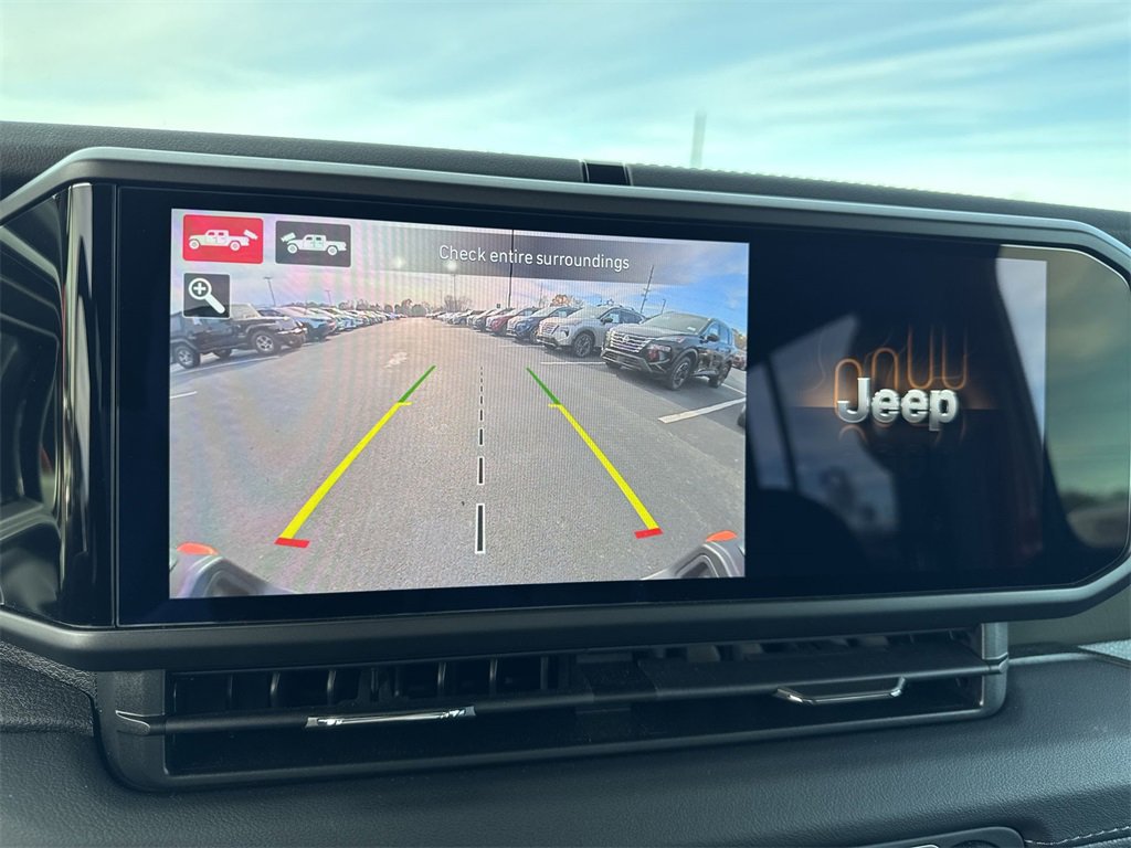 Used 2024 Jeep Gladiator Mojave image 17