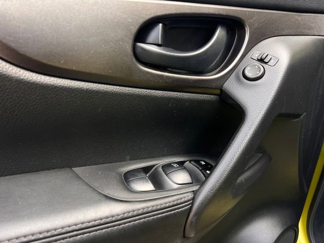 Used 2020 Nissan Rogue Sport S image 11