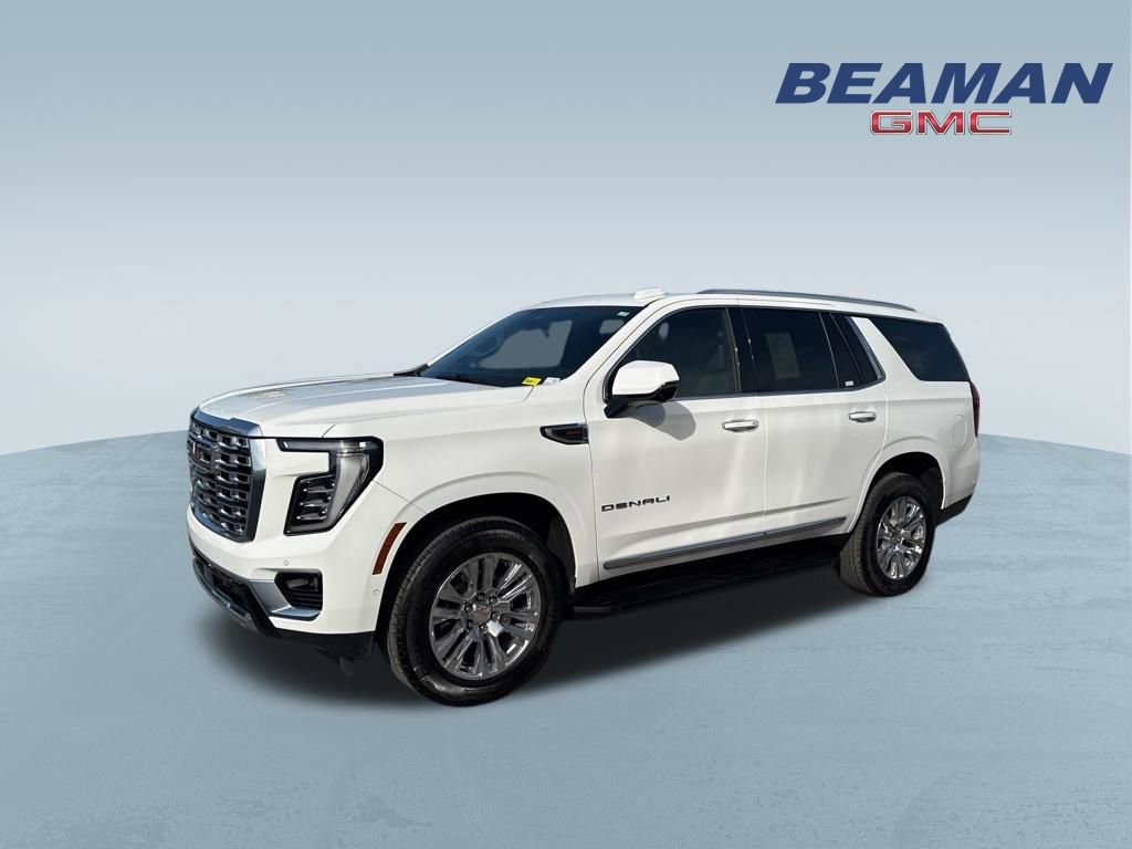 Used 2025 GMC Yukon Denali RWD image 3