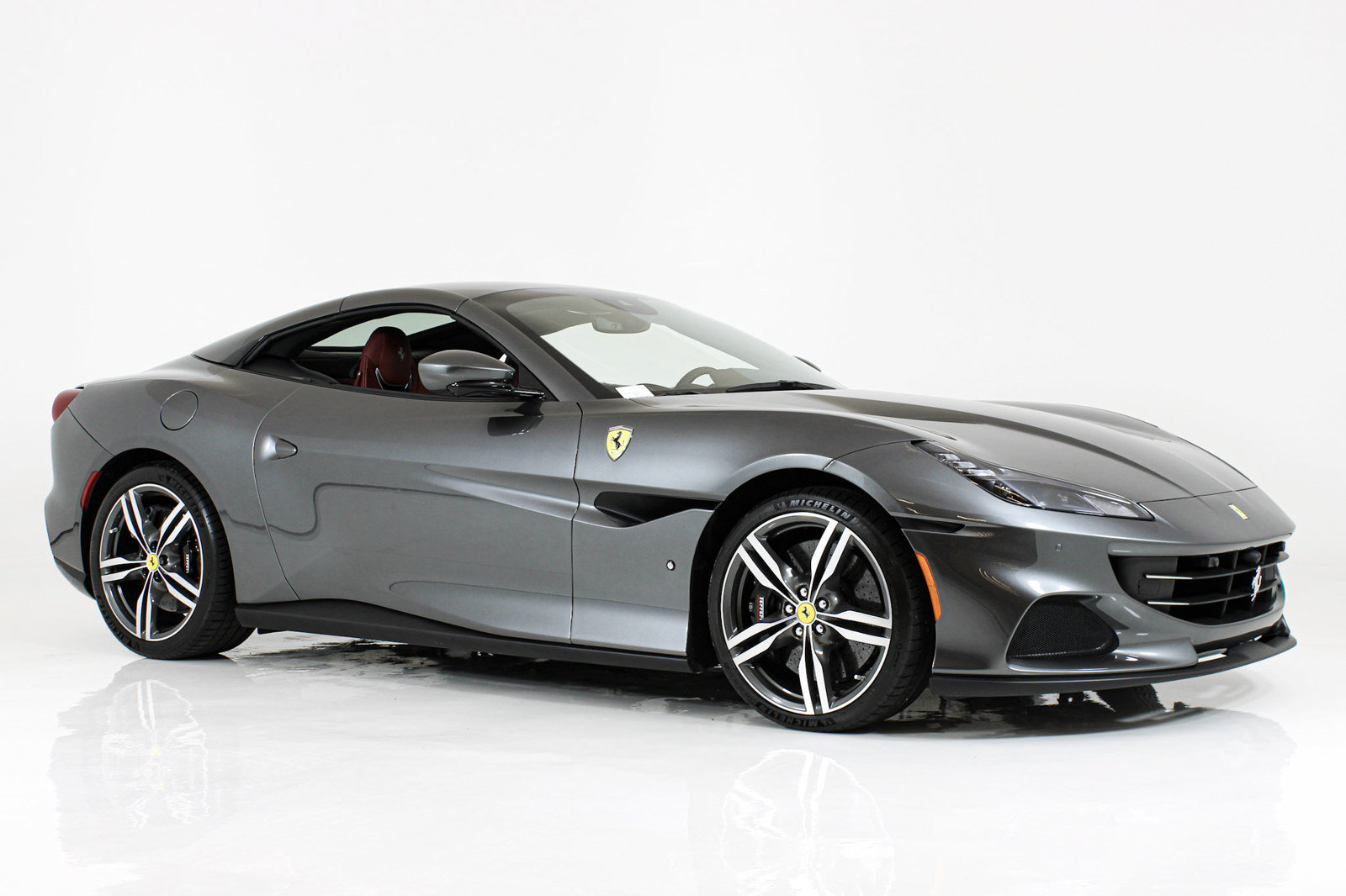 Certified 2022 Ferrari Portofino M RWD image 14