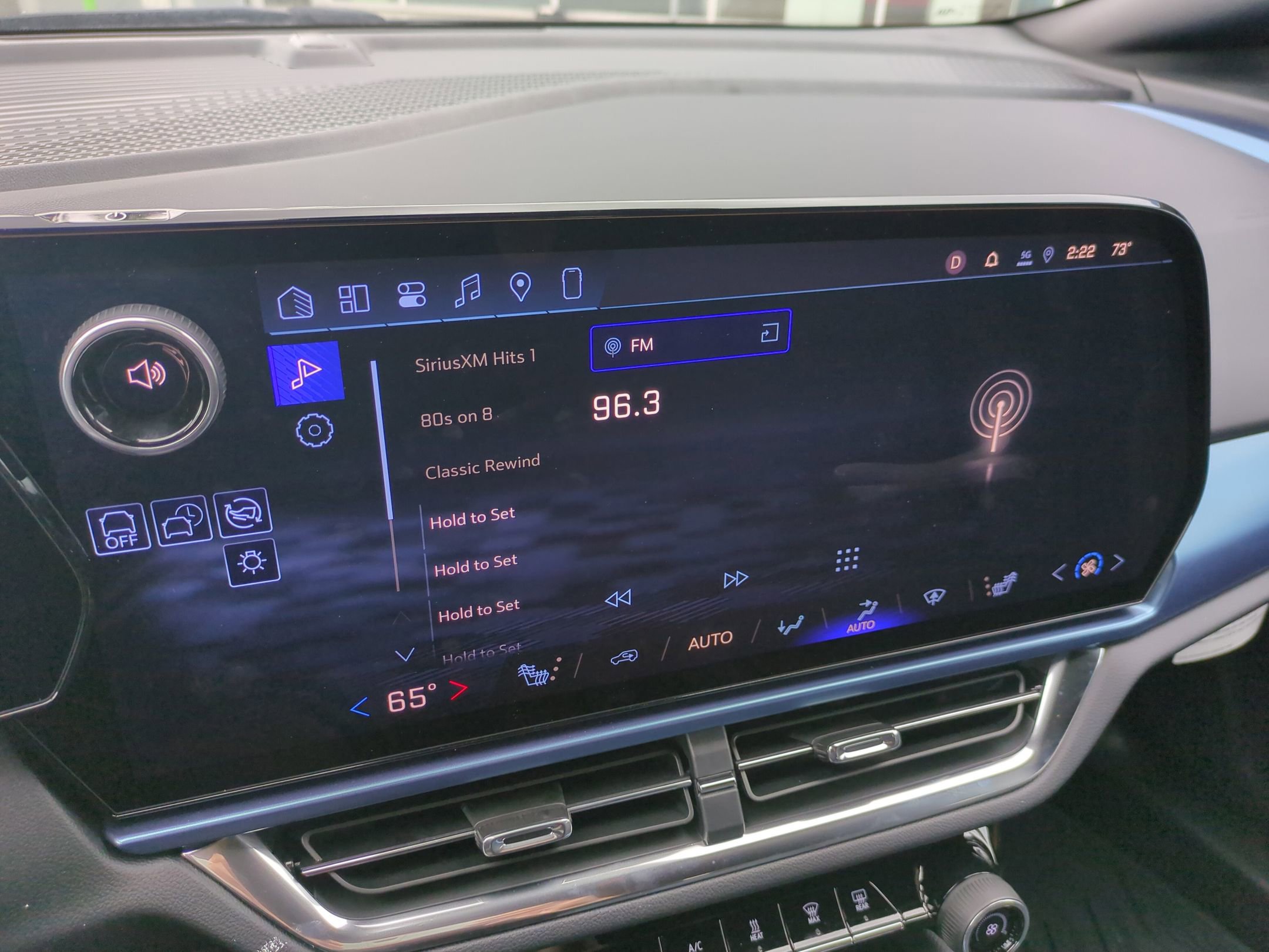 New 2026 Chevrolet Equinox EV LT w/ LPO, All-Weather Mat Package AWD/4WD image 15