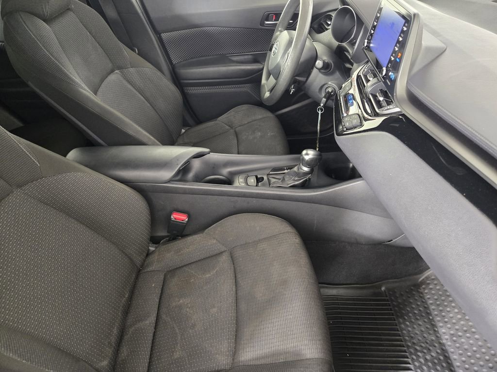 Used 2019 Toyota C-HR LE FWD image 15
