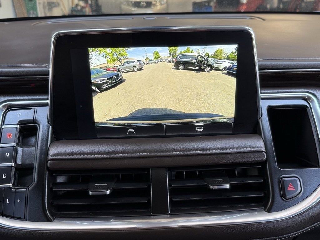 Used 2022 GMC Yukon SLE image 32