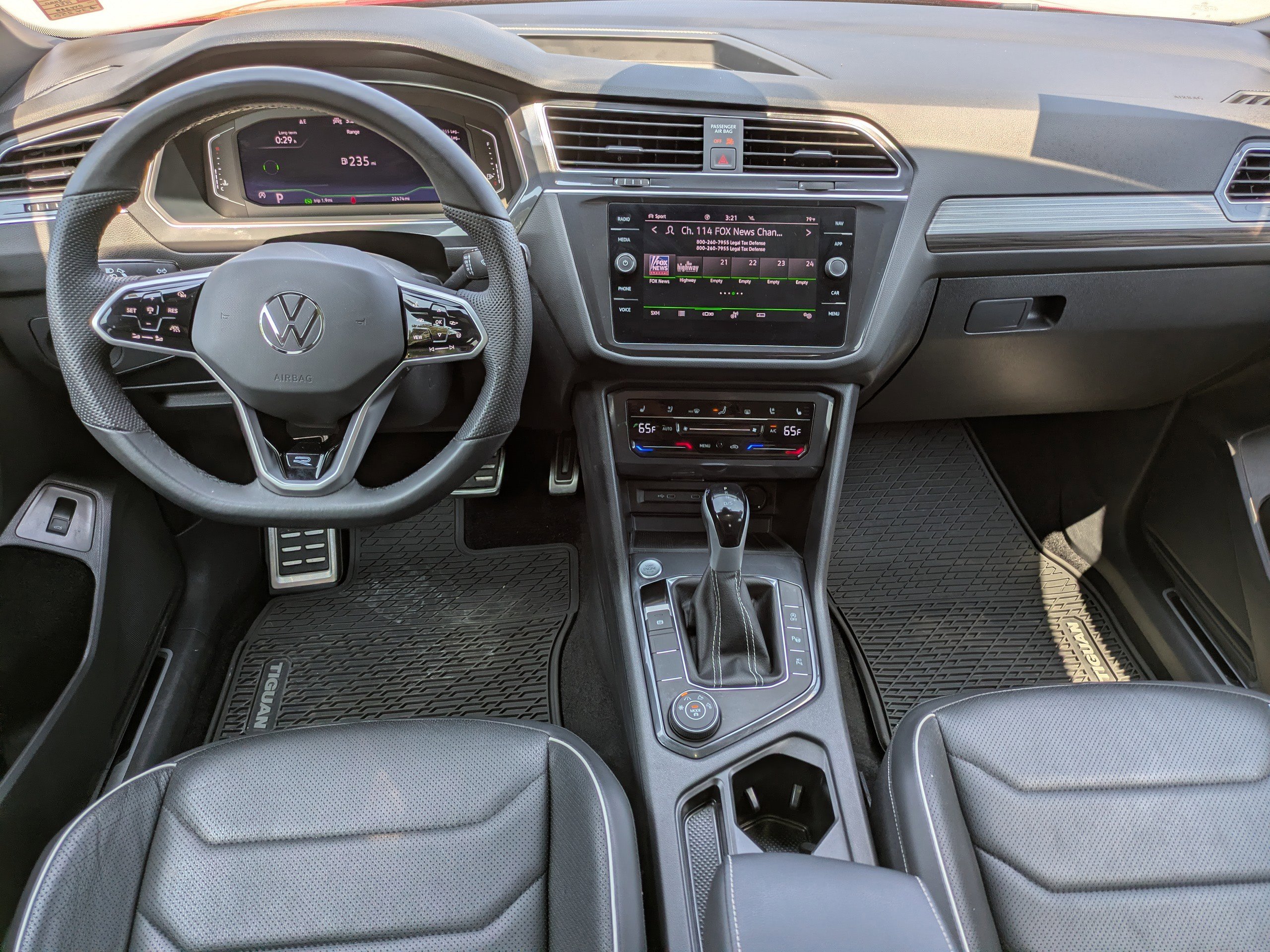 Certified 2024 Volkswagen Tiguan SEL R-Line AWD/4WD image 16