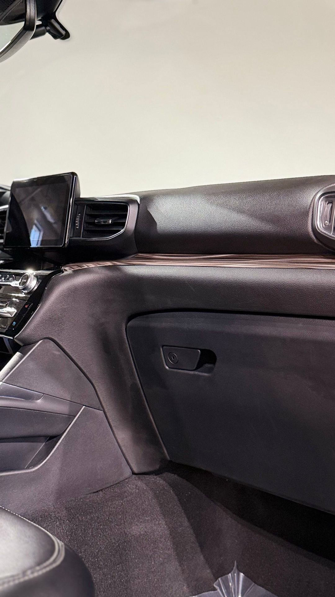 Used 2021 Ford Explorer Limited w/ Equipment Group 301A image 66