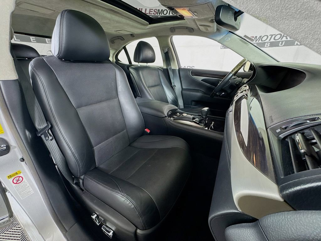 Used 2014 Lexus LS 460 AWD w/ Comfort Package image 30