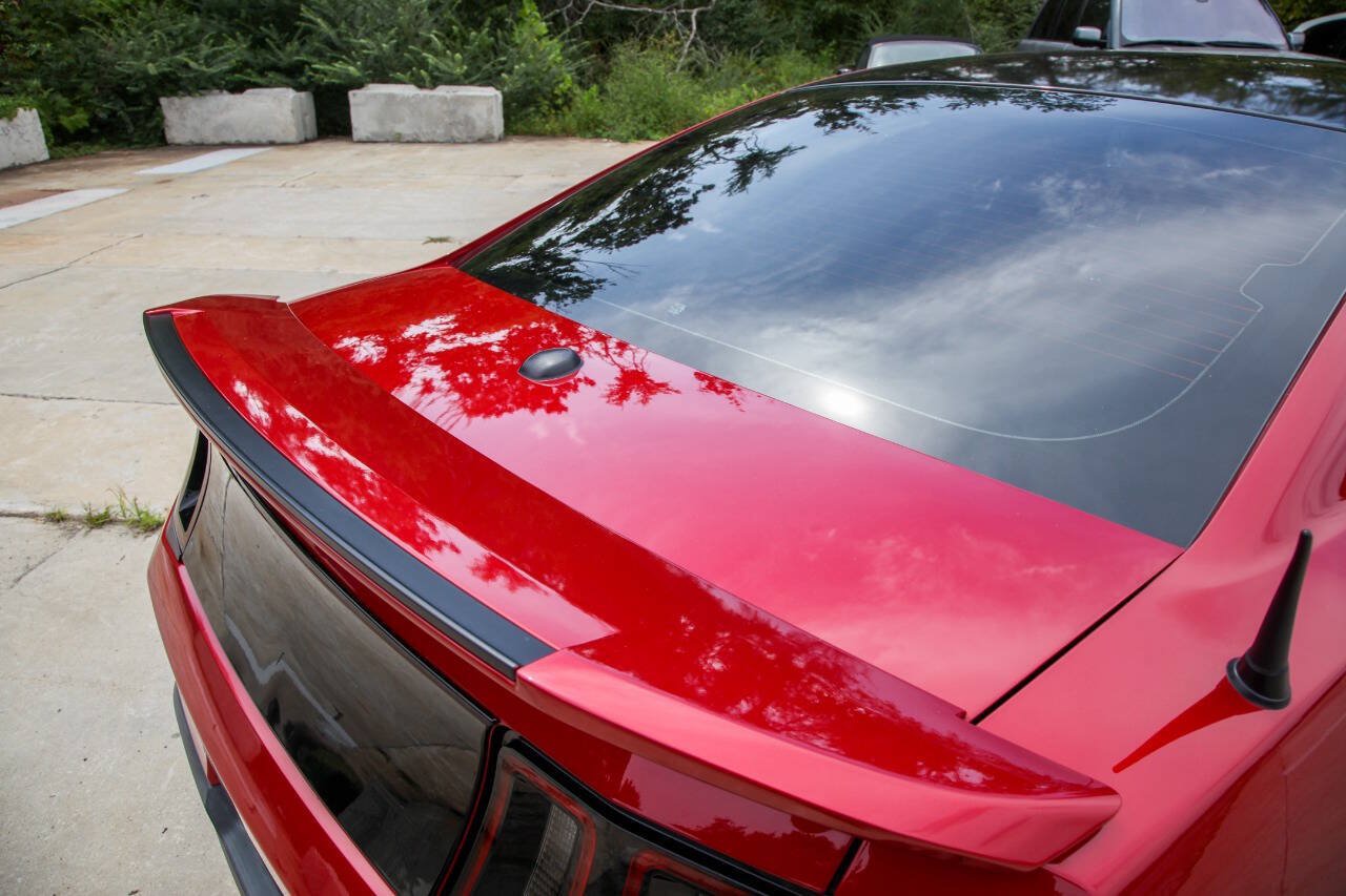 Used 2011 Ford Mustang GT Premium w/ Electronics Pkg RWD image 25