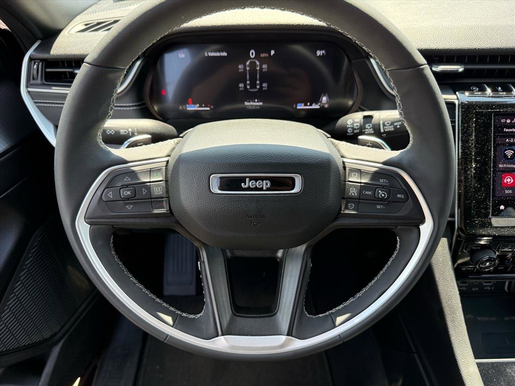Used 2024 Jeep Grand Cherokee L Laredo AWD/4WD image 24