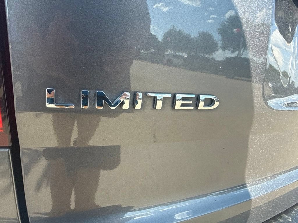 Used 2014 Ford Explorer Limited w/ Equipment Group 301A FWD image 14