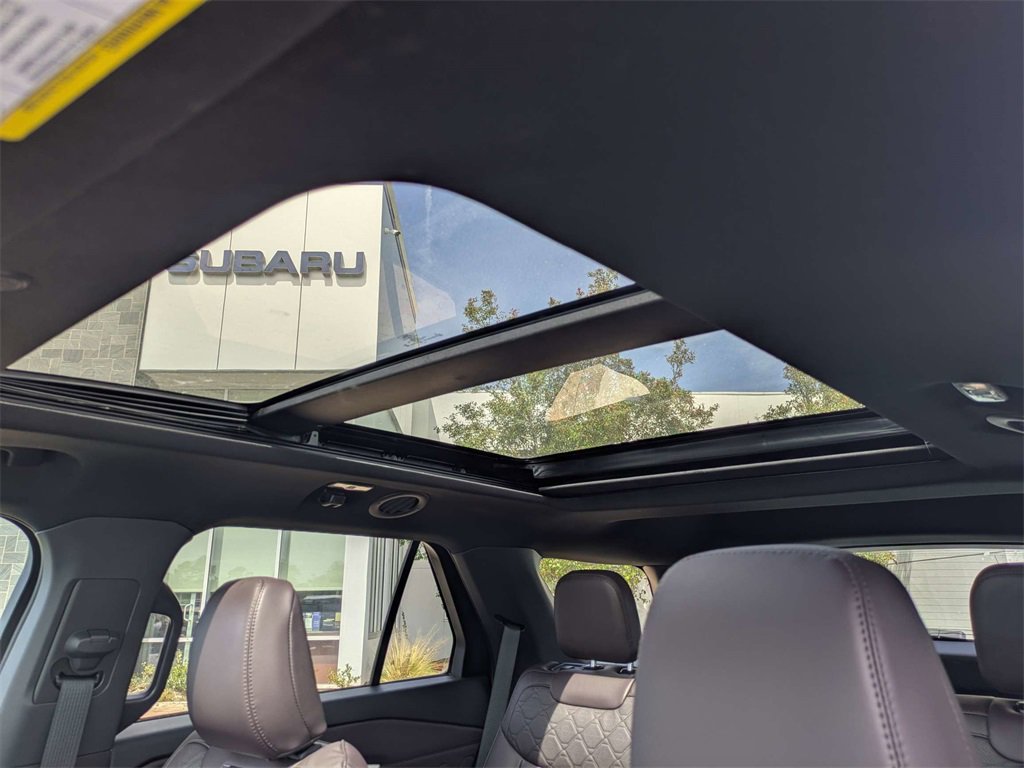 Used 2025 Ford Explorer Platinum w/ Ultimate Package image 23